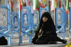 همیشه پای یک زن در میان است