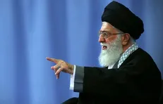 دستور رهبر انقلاب در پی سقوط هواپیمای مسافربری / ابراز همدردی عمیق و مجدد با خانواده‌های داغدار