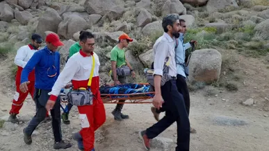نجات کوهنورد مصدوم در ارتفاعات شاهو کامیاران