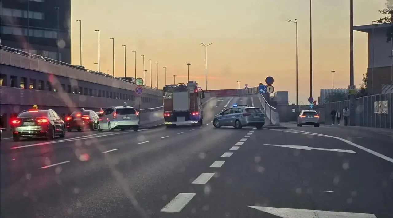 بخشی از فرودگاه ورشو به دلیل مسائل امنیتی تخلیه شد