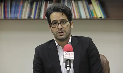 دشتبانی: اثرگذاری بر نرخ ارز در آستانه انتخابات آگاهانه است/ کاهش موقتی قیمت دلار به اقتصاد آسیب می&zwnj;زند