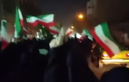 &zwnj;می&zwnj;جنگیم، می&zwnj;میریم، سازش نمی&zwnj;پذریم