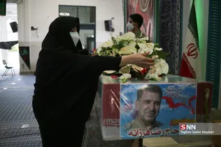 تشییع پیکر شهید مدافع حرم «رضا فرزانه»