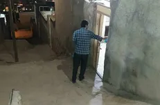 جهادگران دانشگاه لرستان ۵۰۰ محلول ضدعفونی‌کننده دست در مناطق حاشیه‌نشین توزیع کردند