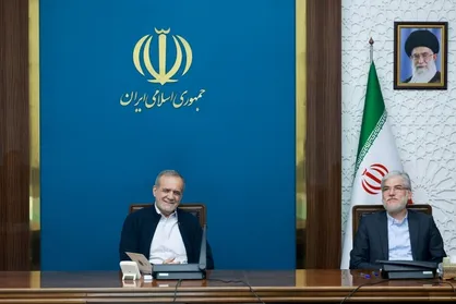 پزشکیان: دانشگاه&zwnj;ها باید بازیگران اصلی حل بحران&zwnj;های کشور شوند