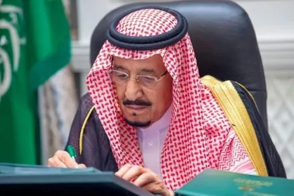 درخواست ملک سلمان از امیر قطر برای شرکت در اجلاس ریاض