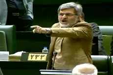آقای رئیس کل بانک مرکزی! برای ما هم ۱۰ هزار دلار می‌رسد؟! / سوال ۲.۵ میلیارد تومانی کوچک زاده و بقیه ماجرا + فیلم