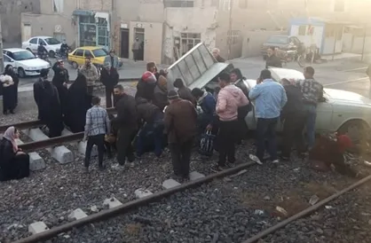 تصادف قطار با خودرو در ورامین