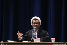 خسروپناه: میلیاردها دلار خرج مفسده خانه‌ها می‌شود ولی شبه‌روشنفکران لال هستند/ تا اسم اربعین می‌آید دلشان برای فقرا می‌سوزد + فیلم