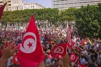 تظاهرات مخالفان و موافقان رئیس جمهور تونس