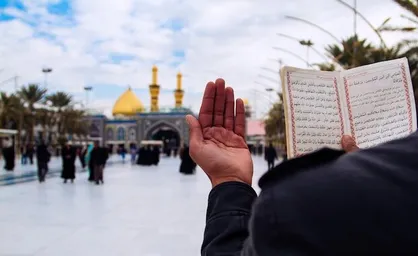 در روز عرفه از دور زائر امام حسین (ع) باشید