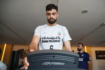 بردیا سعادت: هدف ما صدرنشینی گروه و صعود به مرحله حذفی است/ هیچ تیمی را دست کم نمی&zwnj;گیریم+ فیلم