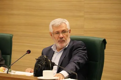 موسوی: حضور ۱۶۰۰ نیروی غیر قانونی در شهرداری شیراز