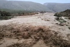 سیل در قلعه گنج و جازموریان / تداوم پیگیری‌ها برای حل مشکلات مردم