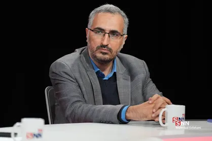 اساتید دانشگاه به خاطر سوال پرسیدن برای خواندن قرآن در جلسه مصاحبه مهاجرت می&zwnj;کنند؟+ فیلم