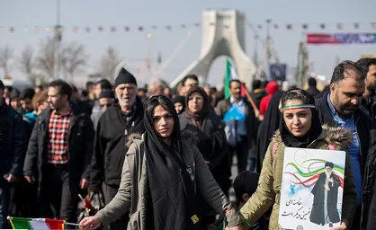 سکوت بی&zwnj;بی&zwnj;سی ساعت&zwnj;ها پس از راهپیمایی مردم در ۲۲ بهمن