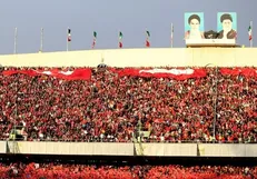 اقدام جالب هوادار پرسپولیس در ورزشگاه فولاد شهر + عکس