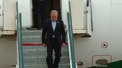 ببینید| استقبال و خوشامدگویی دختر بچه بوشهری با لباس محلی از رئیس&zwnj;جمهور