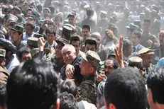 افزایش تلفات بمب‌گذاری در فرودگاه کابل به ۱۶ کشته و ۶۰ زخمی