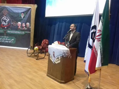 رفتار مدیریتیِ غیرشفافِ مسئولان، بازی در پازل بیگانه است/ دشمن به دنبال کاهش اعتماد مردم به نظام است