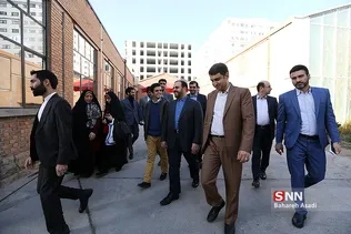 بازدید معاون پارلمانی رئیس جمهور از کارخانه نوآوری آزادی