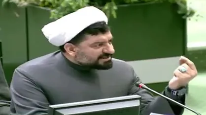 آقای رئیس&zwnj;جمهور مدیر متخلف را از دولت خودتان اخراج کنید، مدیری که در دادگاه بدوی محکوم شده و در تجدید نظر هم محکوم شده است. نباید با او تعارف کرد