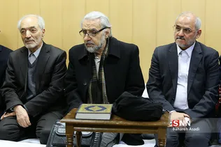 نواختن زنگ انقلاب در مدرسه رفاه