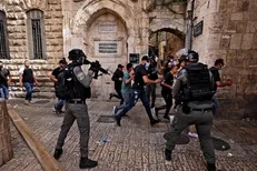 مجروحیت ده‌ها فلسطینی در حمله نظامیان صهیونیست