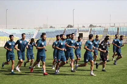 دستیار یحیی گل&zwnj;محمدی به تمرین پرسپولیس برگشت