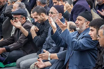 نماز ظهر عاشورا در شهرهای ایران+فیلم