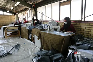 بازدید از خط تولید ماسک و لباس بیمارستانی