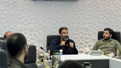 شک و تردید سرآغاز گفتگو و جزم&zwnj;اندیشی مقابل آزاداندیشی است