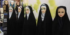 عرضه جدید‌ترین محصولات عفاف و حجاب و دوخت رایگان چادر در نمایشگاه قرآن