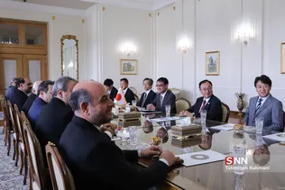 دیدار ظریف با وزیر امور خارجه ژاپن