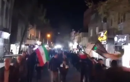 حماسه آفرینی اهالی محله خزانه بخارایی در بیست&zwnj;وهشتمین موج حماسه در خیابان&zwnj;ها