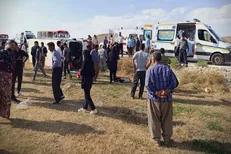 واژگونی مینی‌بوس حامل دانش‌آموزان در نقده ۱۳ مصدوم را به بیمارستان فرستاد