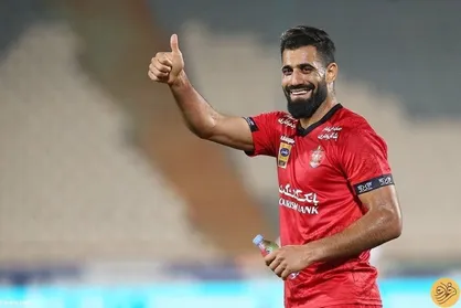 کنعانی زادگان: ۸۰ درصد بخاطر هواداران پرسپولیس برگشتم / حاضریم تا نیم فصل در ورزشگاه مشهد بازی کنیم +فیلم