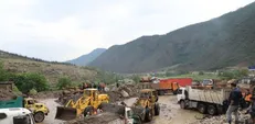 افزایش شمار مفقودی‌های سیل سوادکوه به ۳ نفر/ ۳۱ مسافر از سیلاب نجات داده شدند