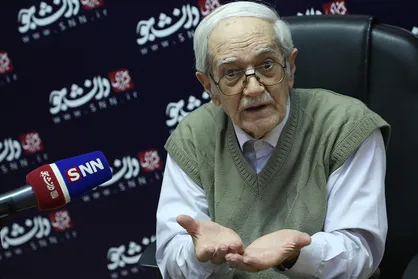 سایه&zwnj;ی منحوس میراث پهلوی بر انقلاب اسلامی / سیاست&zwnj;های دولتی&zwnj;ها تحریمی&zwnj;تر از تحریم&zwnj;ها