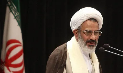 خیلی از خواص در فتنه ۸۸ سقوط کردند/ هرکس دل رهبری را بلرزاند، در جبهه مخالف ما قرار دارد