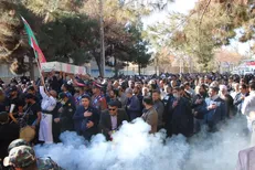 تشييع باشكوه شهيد گمنام در شهر كرمان/ بدرقه فرزند روح الله تا ساختمان دادگستری