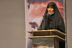 نویسنده «همسایه‌های خانم‌جان»: حاج‌قاسم به دشمنان قسم‌خورده خودش هم خدمات رساند