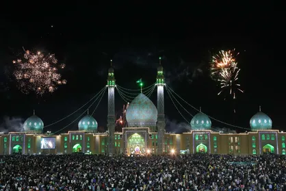 ویژه برنامه های مسجد مقدس جمکران در سالروز ولادت حضرت معصومه(س)