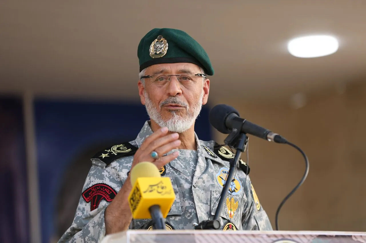 امیر سیاری: پوزه هر دشمنی را مثل دفاع مقدس به خاک می‌مالیم + فیلم