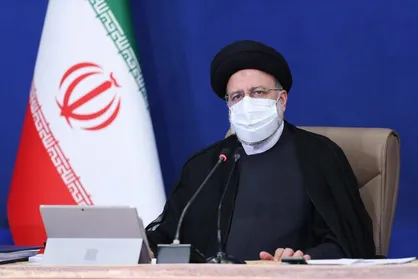 رئیسی: ماموریت مهم دولت رونق بخشیدن به سفره&zwnj;های مردم است / اجازه نخواهیم داد جای متن و حاشیه عوض شود