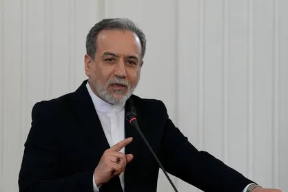 هشدار مجدد وزیر امور خارجه کشورمان؛ اگر می خواهید در امان باشید بهتر است منطقه ما را ترک کنید + عکس