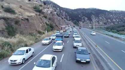 ترافیک سنگین در محور رشت_قزوین/ممنوعیت تردد کامیون&zwnj;ها تا ۲۴ مرداد