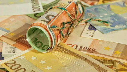 نرخ ۴۷ ارز بین بانکی در ۲۹ فروردین ۹۸/ پوند و یورو ارزان شد + جدول