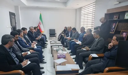 استاندار ایلام: همه دستگاه&zwnj;ها در شرایط جنگ اقتصادی برای تامین مایحتاج مردم پای کار باشند