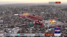 تصاویر چشم نواز از گنبد و گلدسته‌های منور ابا عبدالله الحسین (ع) و حضرت ابوالفضل العباس (ع) در شب عاشورا